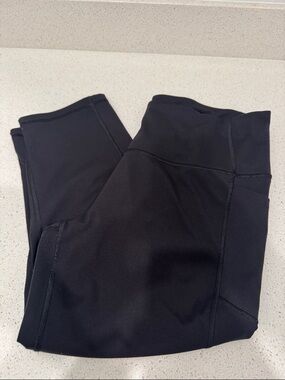 Victoria Sport capris